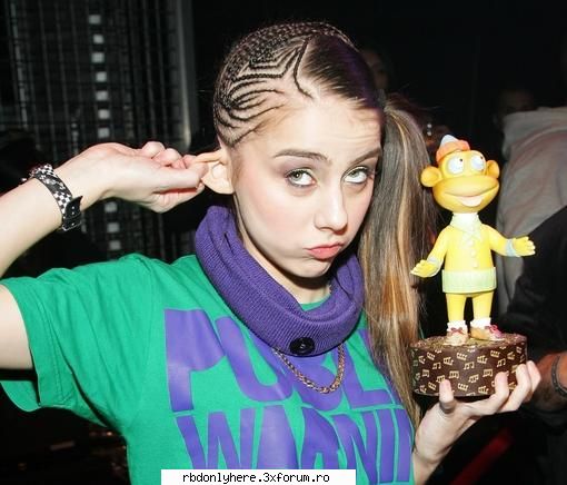 Lady Sovereign - AnaLovesChris - Muzica